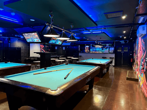 Best Sports Bars in London - Pool Lounge