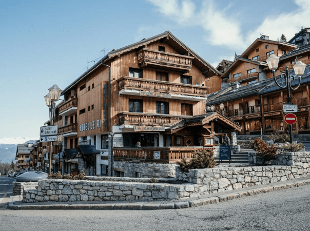 Best Sports Bars in Meribel - La Taverne