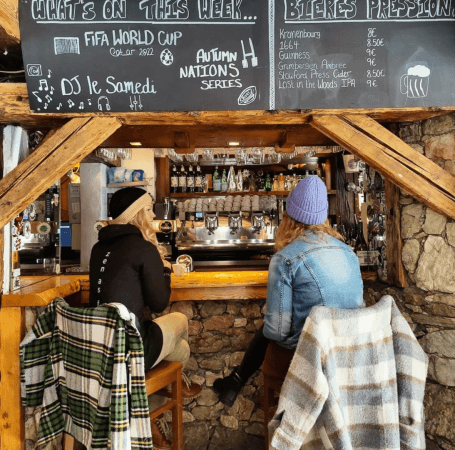 Best Sports Bars in Meribel - La Taverne