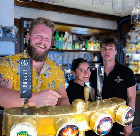 Best Sports Bars in Meribel - La Taverne