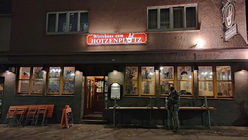 Beste Sportsbars in Stuttgart - Wirtshaus zum Hotzenplotz