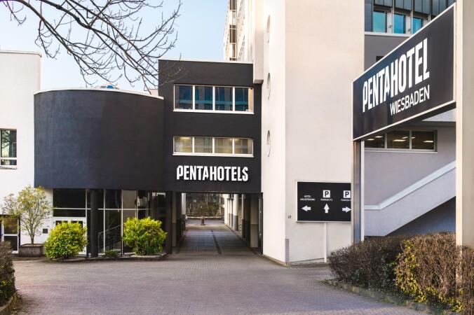 Beste Sportsbars in Wiesbaden - Pentahotel Wiesbaden