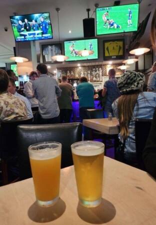 Best Sports Bars in Auckland - The Right Track Sports Cafe