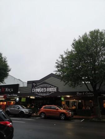 Best Sports Bars in New Plymouth - Crowded House Bar & Eatery