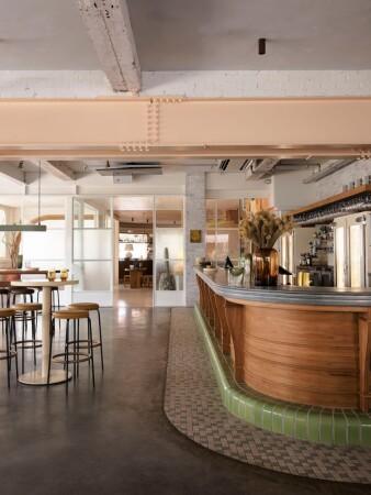 Best Sports Bars in Freshwater - Harbord Hotel