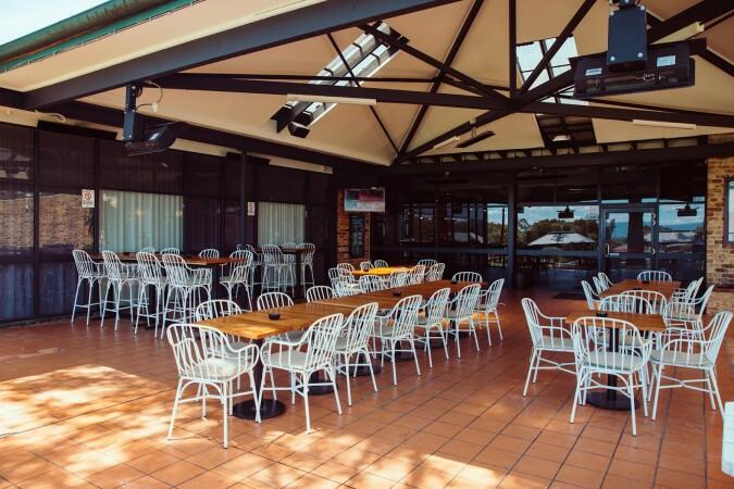 Best Sports Bars in Oak Flats - Lakeview Hotel Motel