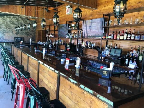 Best Sports Bars in Forrest Hills - Cobblestones Pub