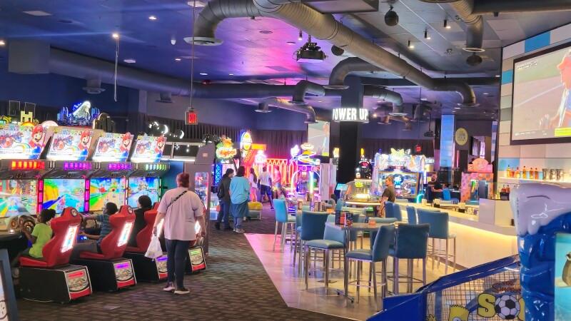 Best Sports Bars in Providence - Dave & Busters @ Providence