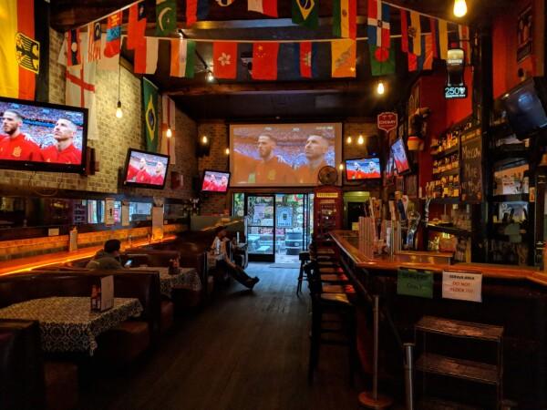 Best Sports Bars in San Francisco - Mad Dog In The Fog