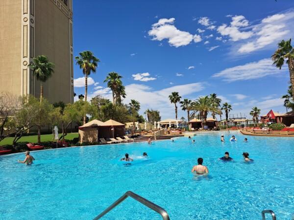 Best Sports Bars in Henderson - Sunset Station