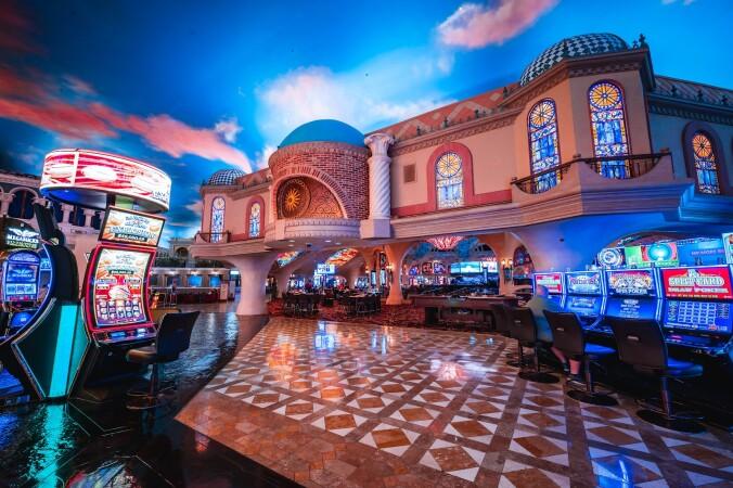 Best Sports Bars in Henderson - Sunset Station