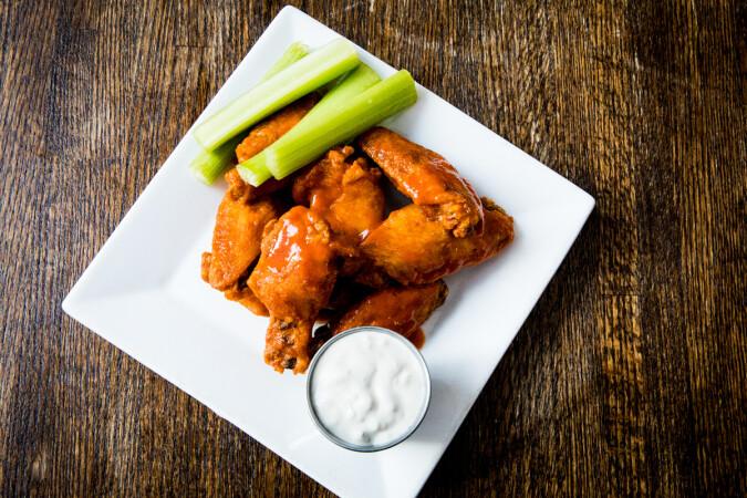 Best Sports Bars in New York - Mudville 9