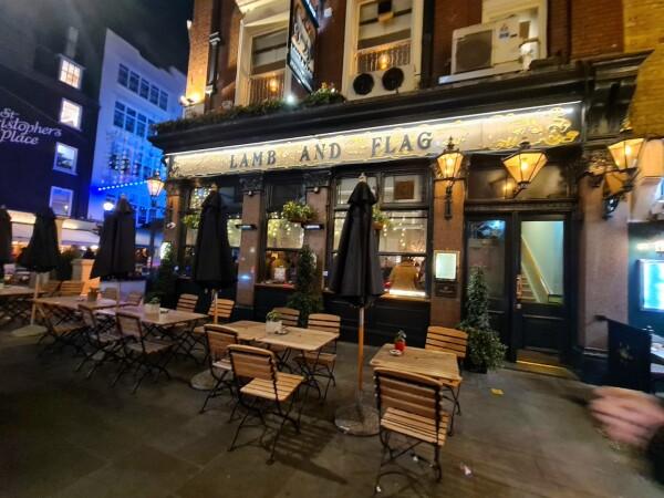 Best Sports Bars in London - Lamb and Flag