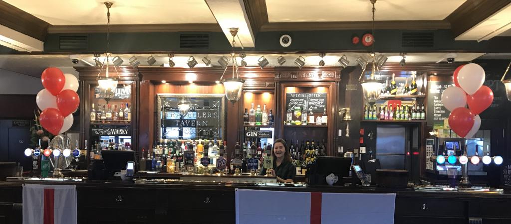 Best Sports Bars in London - Travellers Tavern