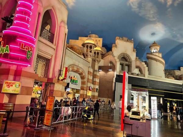 Best Sports Bars in Las Vegas - Blondies Sports Bar