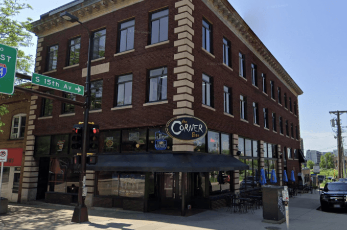 Best Sports Bars in Minneapolis - Corner Bar @ Minneapolis