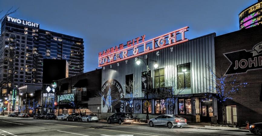 Best Sports Bars in Kansas City - Mcfaddens @ Kansas City