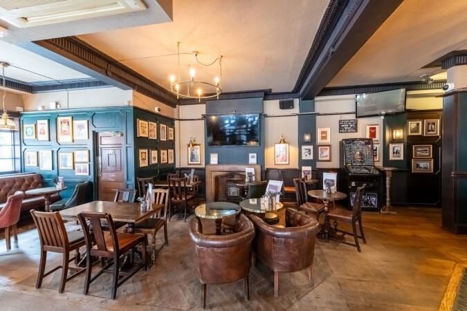 Best Sports Bars in London - The Fitzrovia