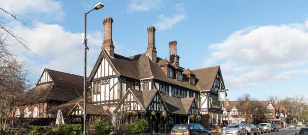 Best Sports Bars in Orpington - Daylight Inn