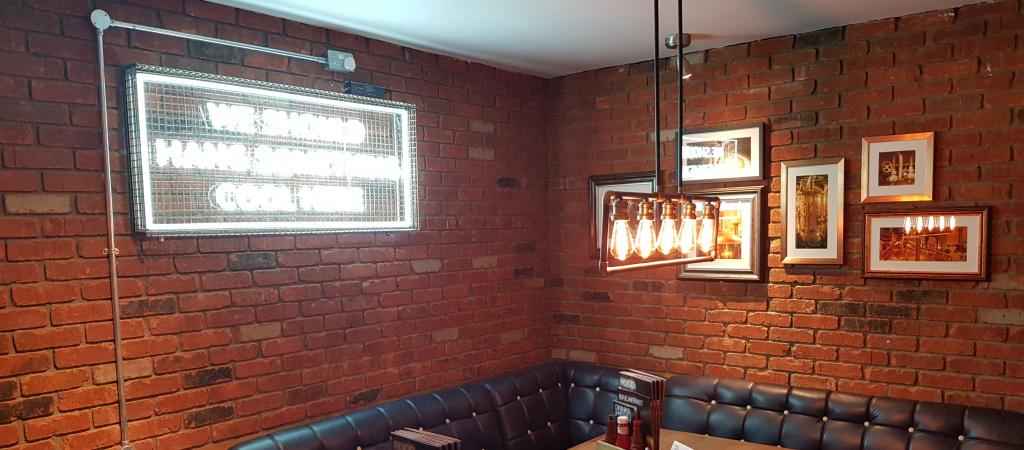 Best Sports Bars in Northampton - The Optimist
