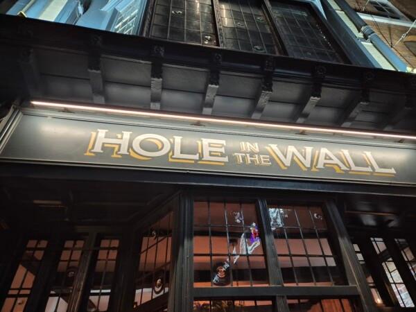 Best Sports Bars in Shrewsbury - Hole In The Wall