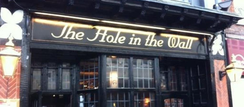 Best Sports Bars in Shrewsbury - Hole In The Wall