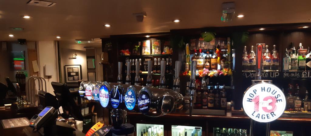 Best Sports Bars in Shrewsbury - Hole In The Wall