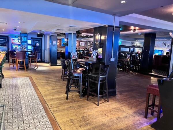 Best Sports Bars in Enfield - O'Neills Enfield