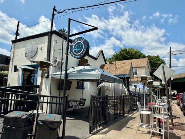 Best Sports Bars in Elmwood Park - Blue 42 Restaurant & Bar