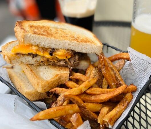 Best Sports Bars in Brooklyn - Kent Ale House