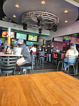 Best Sports Bars in Pico Rivera - Iguana's Bar