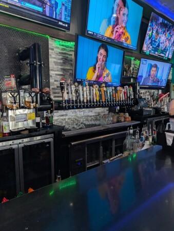Best Sports Bars in Pico Rivera - Iguana's Bar