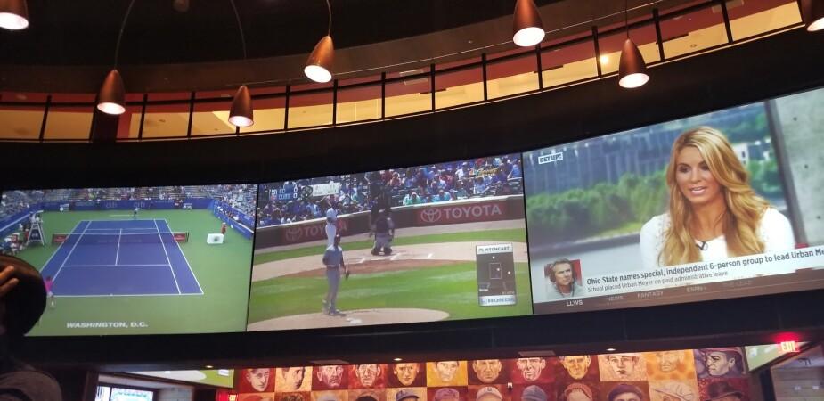 Best Sports Bars in East Rutherford - Fanduel @ Victory Sports Bar Meadowlands