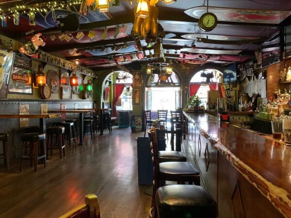 Best Sports Bars in San Francisco - Mcteagues Irish Bar