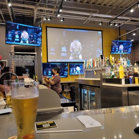 Best Sports Bars in Ewa Beach - Buffalo Wild Wings @ Ewa Beach, Hi