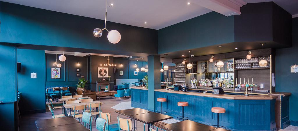 Best Sports Bars in London - The Heathcote and Star