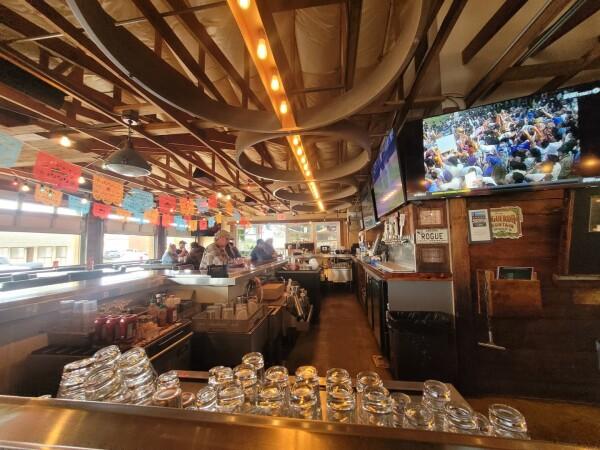 Best Sports Bars in Ventura - Social Tap @ Ventura