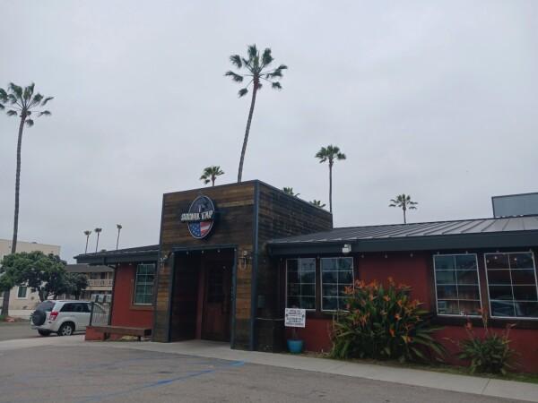 Best Sports Bars in Ventura - Social Tap @ Ventura