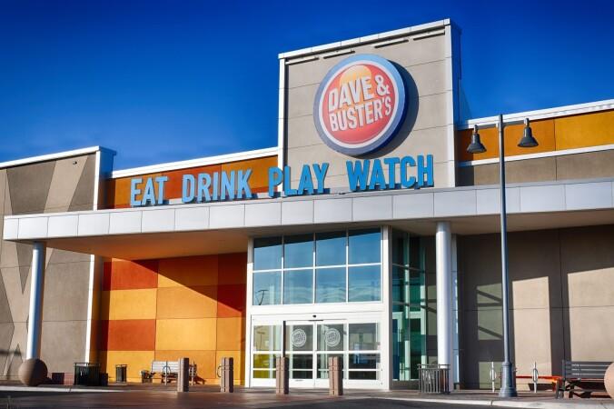Best Sports Bars in Tucson - Dave & Busters @ Tucson