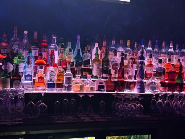 Best Sports Bars in Brooklyn - Set Lounge Bar & Billiards