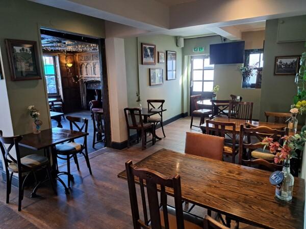 Beste Sportsbars in Sevenoaks - Oak Tavern