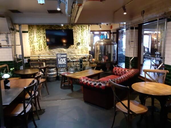 Beste Sportsbars in Sevenoaks - Oak Tavern