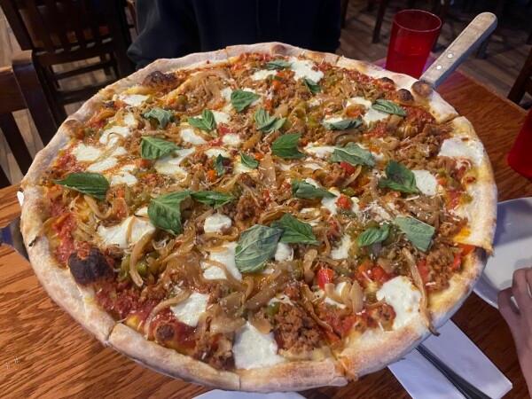 Best Sports Bars in New York - Saluggis East