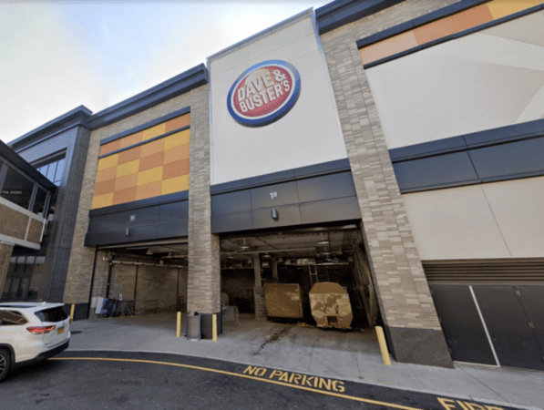 Best Sports Bars in Staten Island - Dave & Busters @ Staten Island