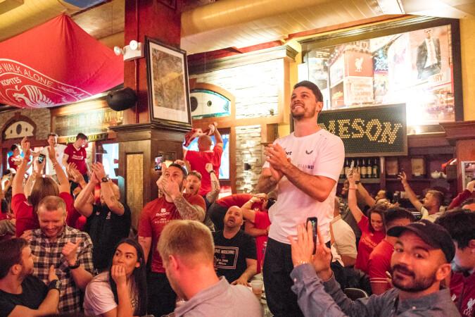 Best Sports Bars in New York - Carraghers