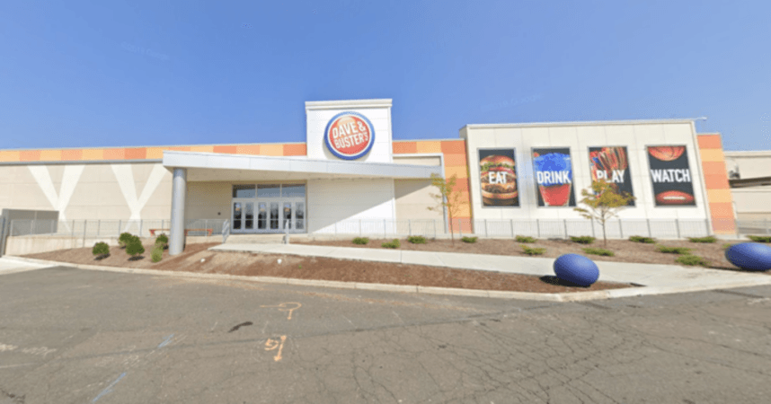 Best Sports Bars in Milford - Dave & Busters @ Milford