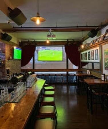 Best Sports Bars in New York - Long Acre Tavern