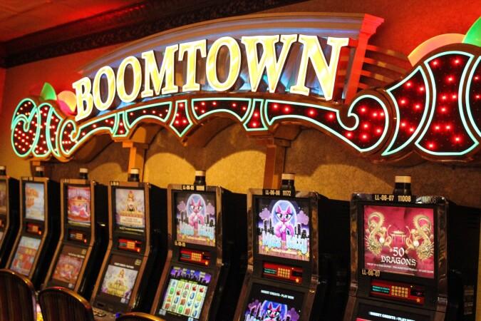 Best Sports Bars in Harvey - Boomtown Casino
