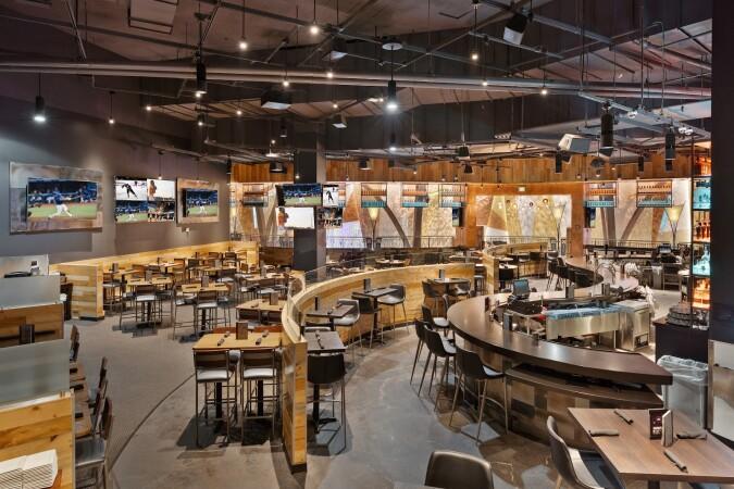 Best Sports Bars in Uncasville - Tom's Watch Bar @ Mohegan Sun Casino
