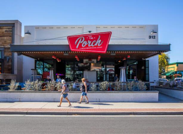 Best Sports Bars in Gilbert - The Porch @ Gilbert